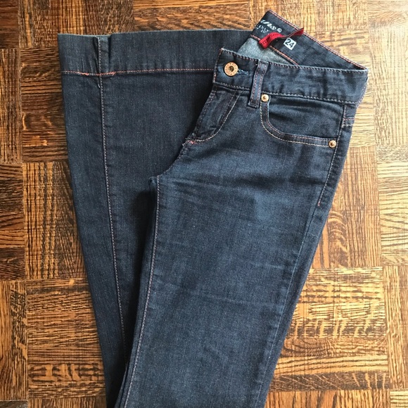 Guess Jeans - Picture 4 of 6